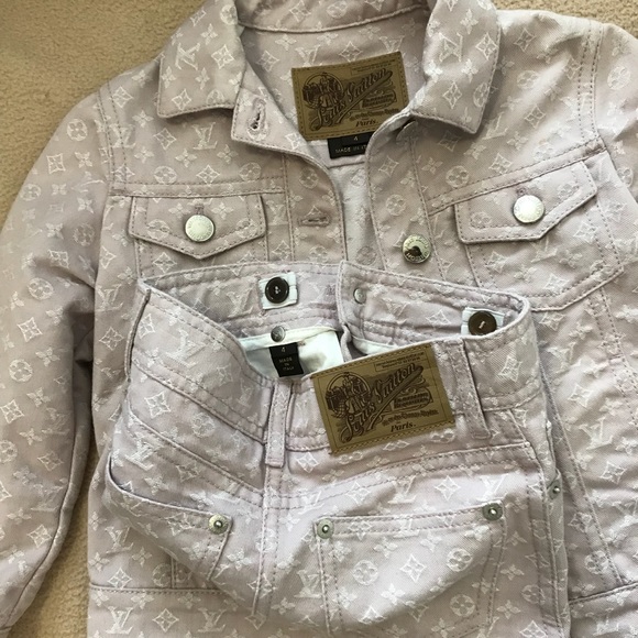 💯 Authentic Louis Vuitton jacket & mini skirt - Picture 3 of 6